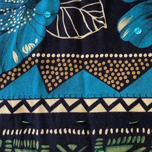 R & K Sleeveless Dress black with floral design. - Picture 6 of 6